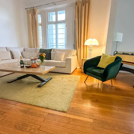 4P Et Studio Avec Terrasse, 500M Palais, Charme Bourgeois